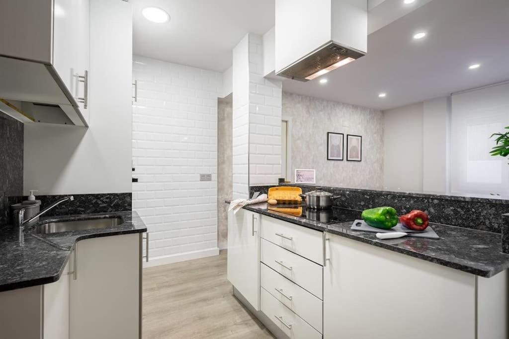 Apartamento El Patio De Schulz Gijón Exterior foto